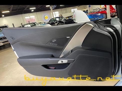 Used 2015 Chevrolet Corvette Z06 w/ Z07 Performance Package image 20
