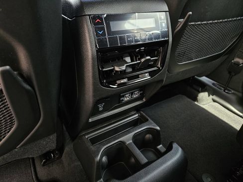 New 2026 Jeep Grand Cherokee L Laredo AWD/4WD image 11