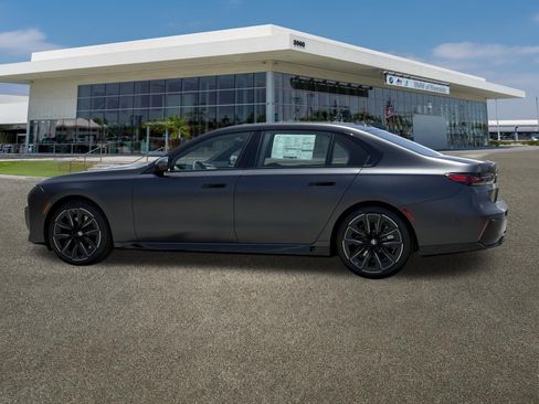 New 2026 BMW 740i w/ Premium Package RWD image 7