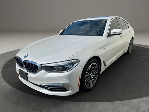 Used 2018 BMW 530e xDrive w/ Premium Package 2 AWD/4WD image 1