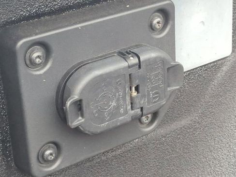 Used 2024 RAM 2500 Big Horn w/ Night Edition image 9