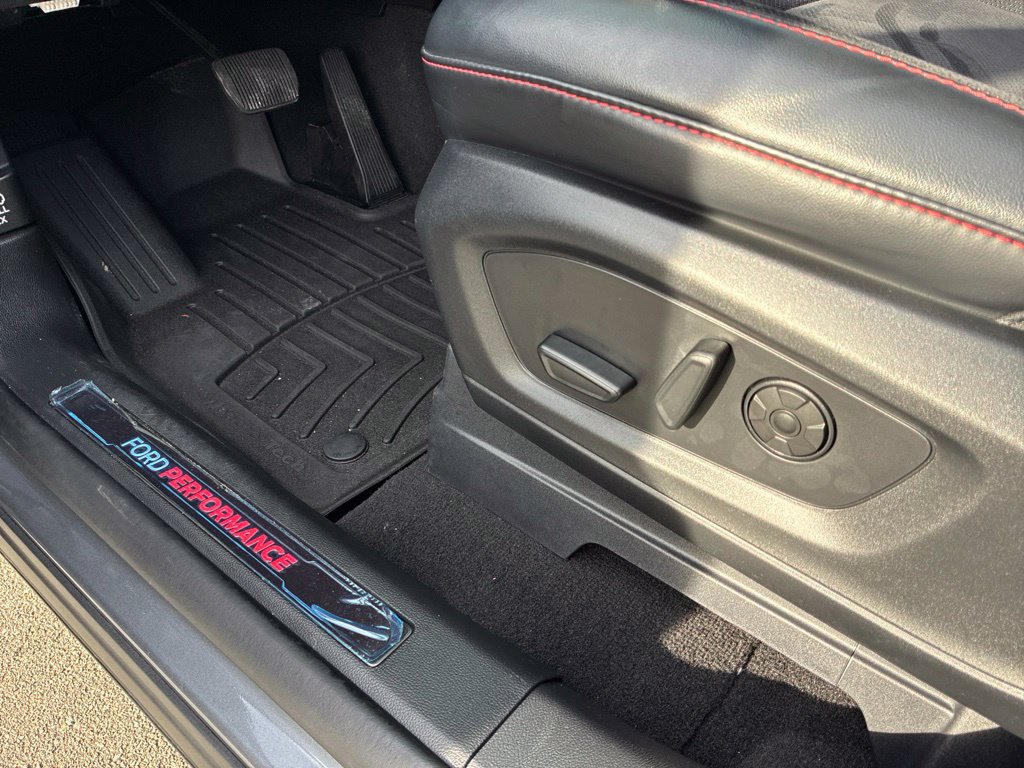 Used 2025 Ford Explorer ST AWD/4WD image 21