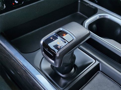 Used 2022 Chevrolet Silverado 1500 LTZ w/ LTZ Convenience Package II image 25