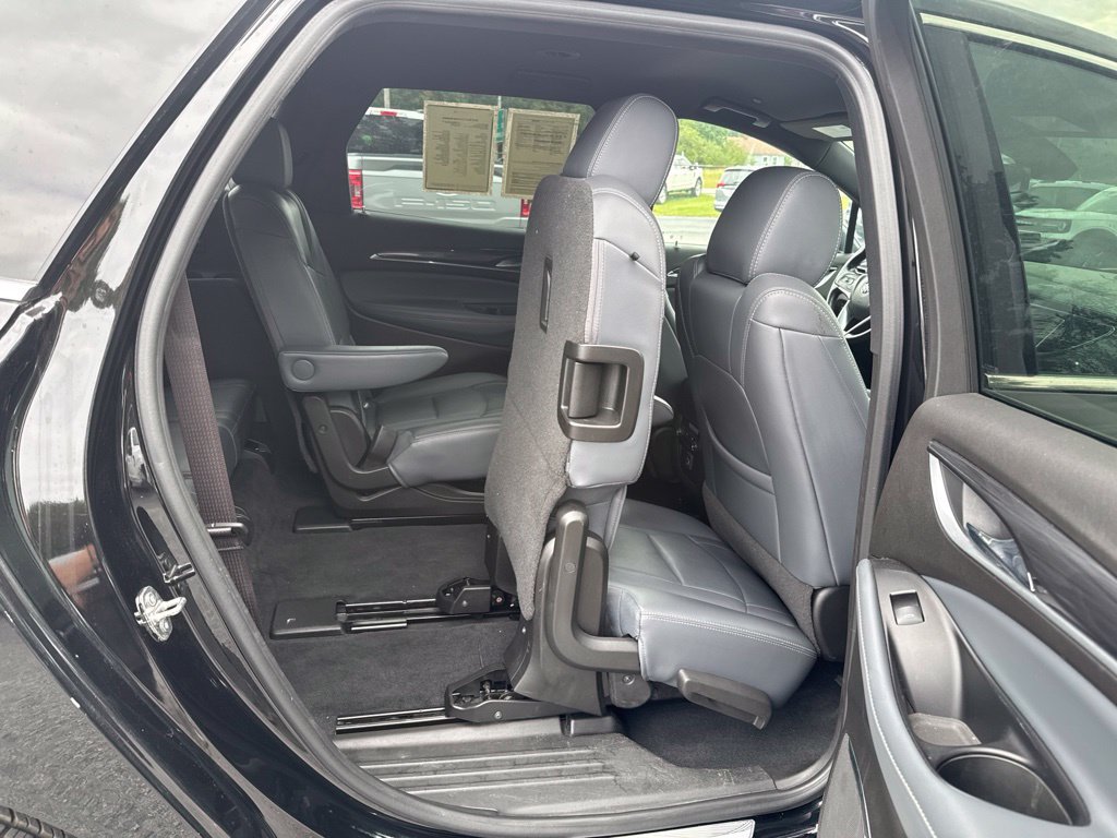 Used 2023 Buick Enclave Essence FWD image 36