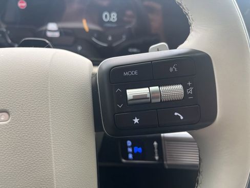 Used 2025 Hyundai Santa Fe Calligraphy image 22