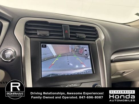 Used 2019 Ford Fusion SE FWD image 8
