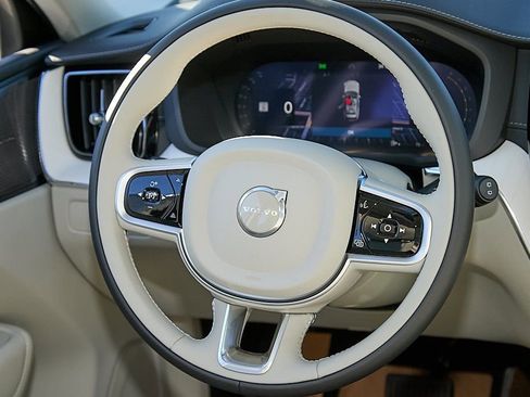 New 2026 Volvo XC60 B5 Ultra w/ Protection Package Premier image 23