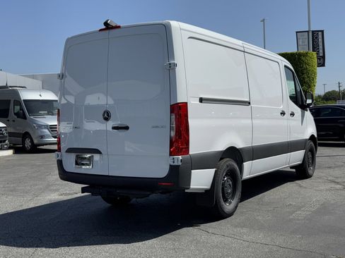 New 2025 Mercedes-Benz Sprinter 2500 image 11