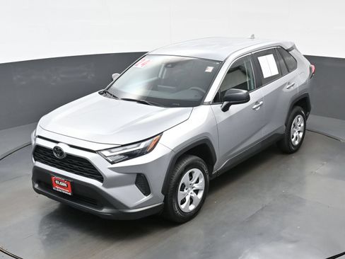 Used 2024 Toyota RAV4 LE AWD/4WD image 34