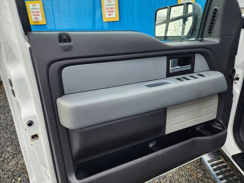 Used 2013 Ford F150 XLT w/ Trailer Tow Pkg image 11