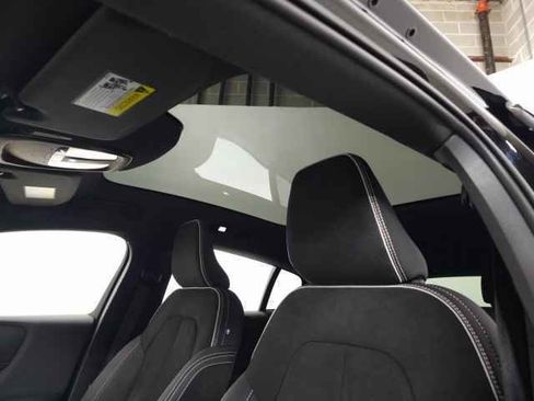 Certified 2023 Volvo C40 P8 Recharge Ultimate image 19