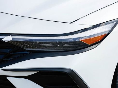 New 2026 Hyundai Elantra SE FWD image 8