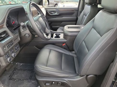 Used 2021 Chevrolet Tahoe Z71 w/ Z71 Off-Road Package AWD/4WD image 17