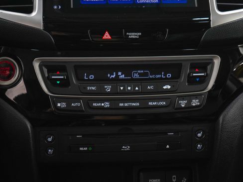 Used 2017 Honda Pilot Elite image 23