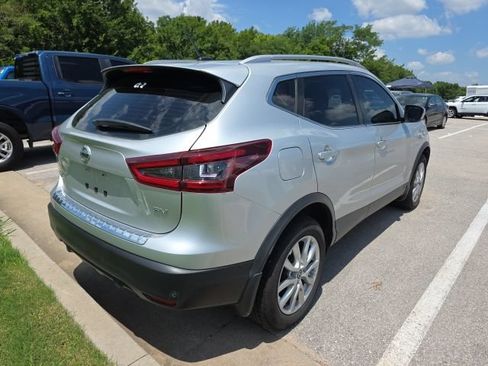 Used 2021 Nissan Rogue Sport SV FWD image 5