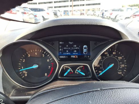 Used 2019 Ford Escape SEL FWD image 14
