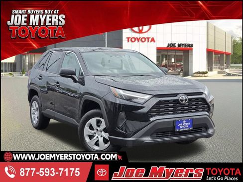 Used 2025 Toyota RAV4 LE FWD image 1