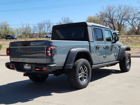 New 2026 Jeep Gladiator Mojave w/ Technology Group AWD/4WD image 3