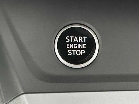 New 2025 Audi Q3 2.0T Premium image 34