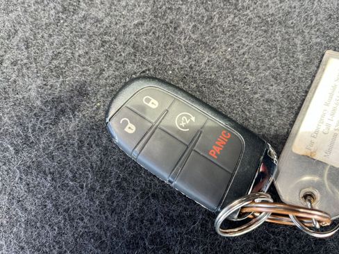 Used 2025 Jeep Compass Limited AWD/4WD image 25
