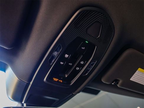 New 2025 Porsche Panamera 4 image 28