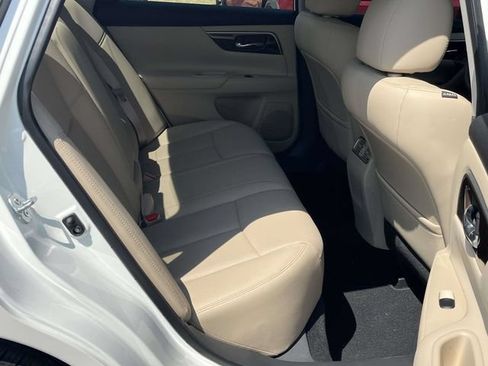 Used 2015 Nissan Altima 2.5 SL w/ Technology Package FWD image 22