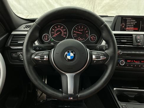 Used 2015 BMW 328i Sedan w/ M Sport RWD image 30