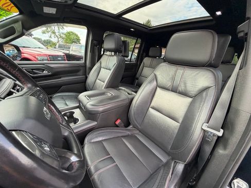Used 2021 Chevrolet Suburban RST w/ Luxury Package AWD/4WD image 23