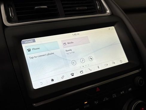 Certified 2020 Jaguar E-PACE image 20