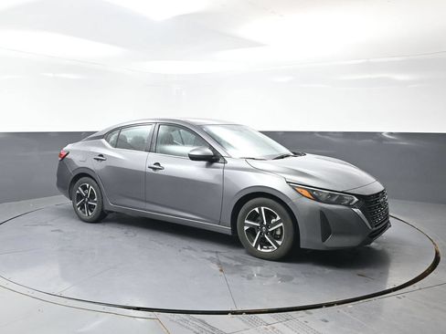 Used 2024 Nissan Sentra SV FWD image 4