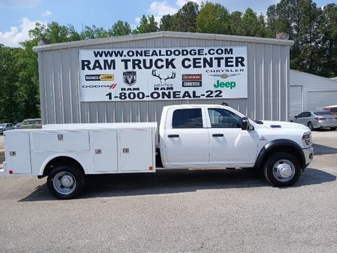 New 2026 RAM 4500 Tradesman w/ Chrome Appearance Group AWD/4WD image 2