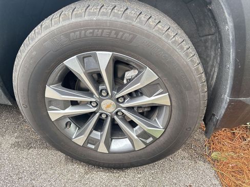 Used 2025 Chevrolet Equinox LT image 7