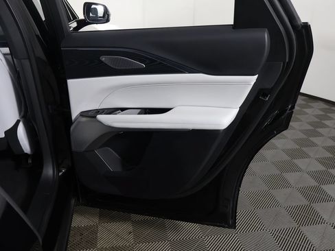 Used 2024 Cadillac Lyriq Luxury w/ LPO, Floor Liner Package AWD/4WD image 31