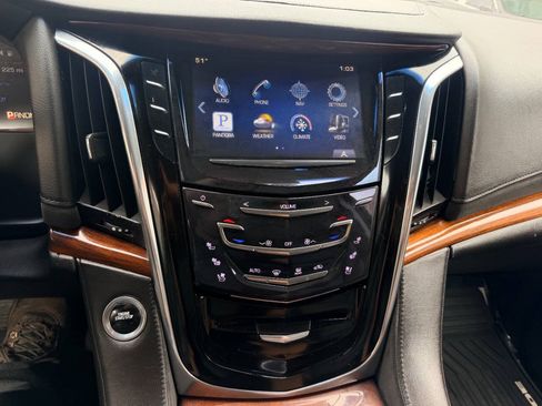 Used 2015 Cadillac Escalade ESV Premium AWD/4WD image 43