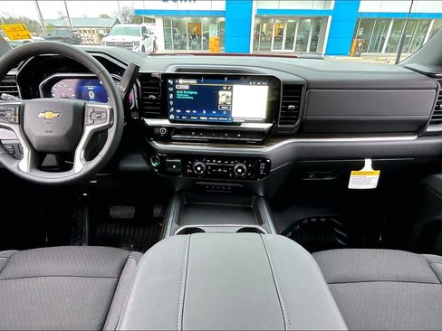 New 2026 Chevrolet Silverado 3500 LT image 5