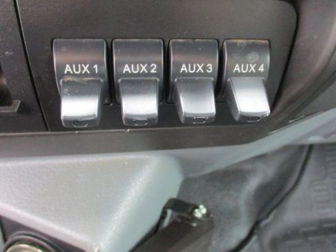 Used 2021 Ford F750 2WD Regular Cab Super Duty image 17
