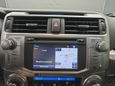 Used 2016 Toyota 4Runner Limited image 32