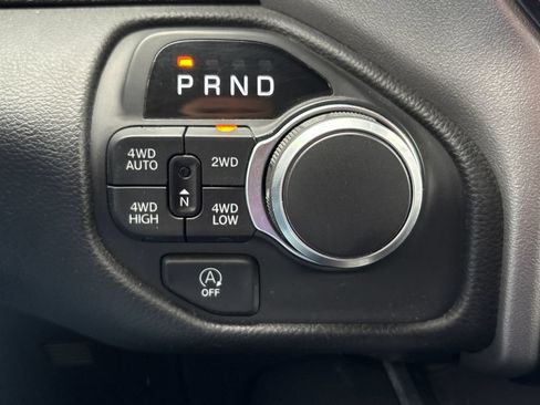 Used 2025 RAM 1500 Big Horn AWD/4WD image 38