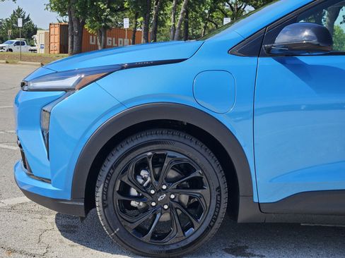 New 2027 Chevrolet Bolt RS w/ Technology Package FWD image 6