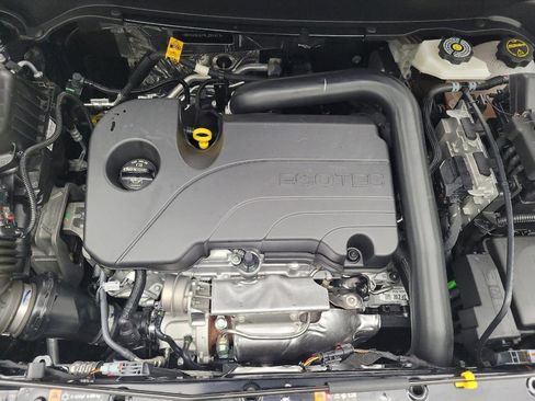 Used 2024 Chevrolet Equinox LS image 30