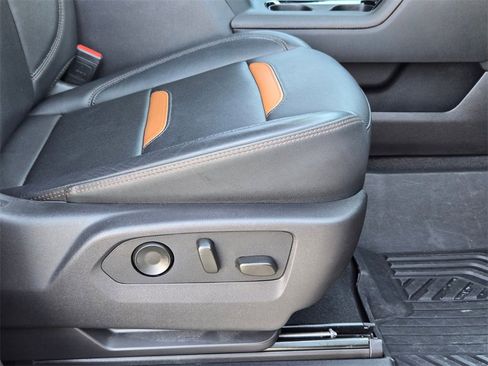 Used 2024 GMC Sierra 1500 AT4 w/ Technology Package image 26