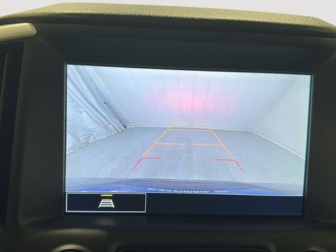 Used 2024 GMC Terrain SLT image 13