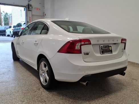 Used 2013 Volvo S60 T5 Platinum w/ Climate Package AWD/4WD image 6