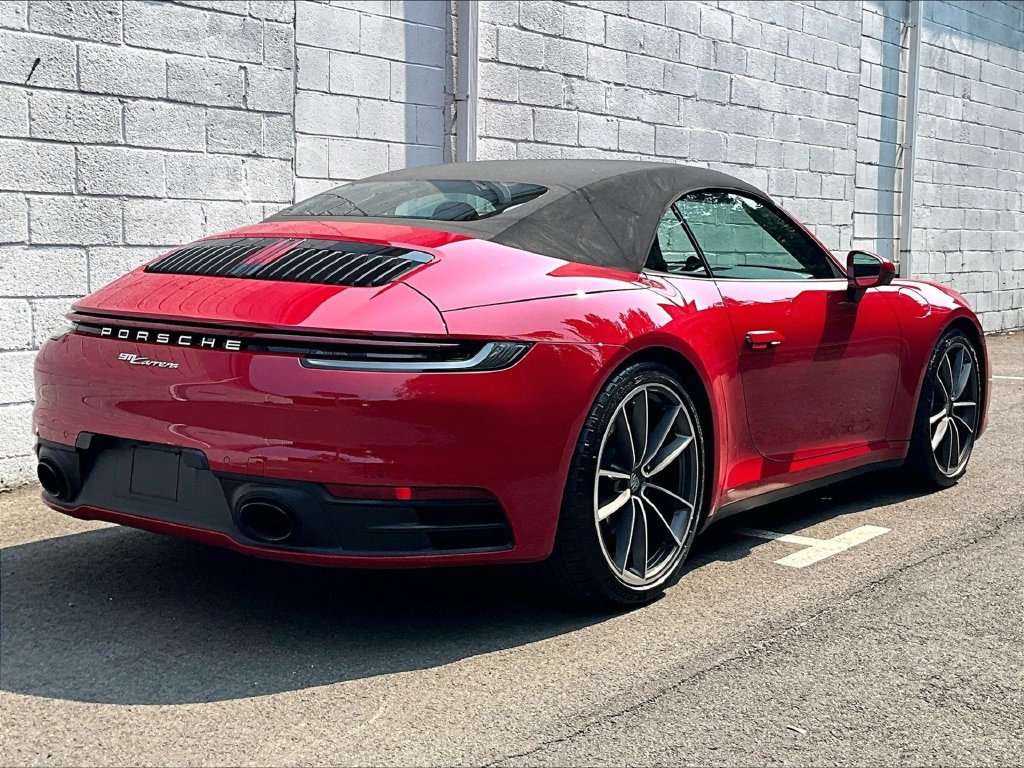 Used 2023 Porsche 911 Carrera RWD image 17
