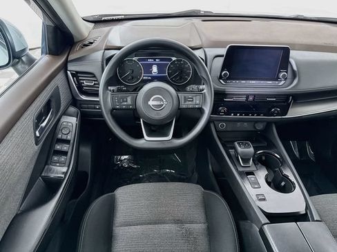 Used 2022 Nissan Rogue SV FWD image 21