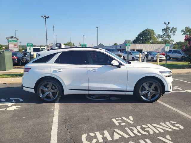 Used 2023 Genesis GV70 3.5T Sport w/ Sport Prestige Package AWD/4WD image 4