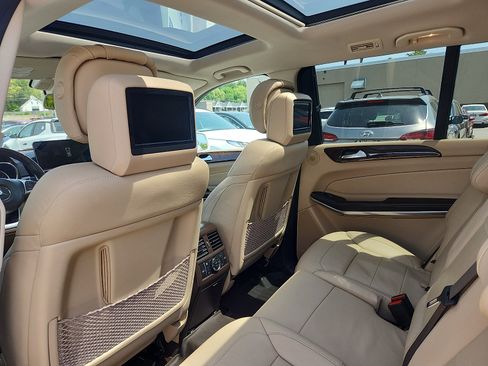 Used 2017 Mercedes-Benz GLS 550 4MATIC image 25