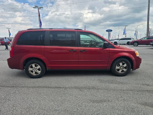 Used 2008 Dodge Grand Caravan SE FWD image 2