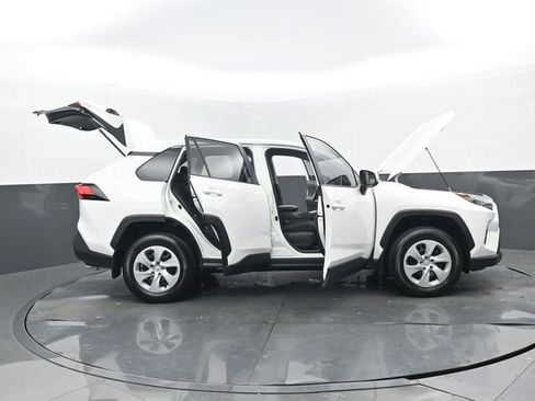 Used 2025 Toyota RAV4 LE image 30