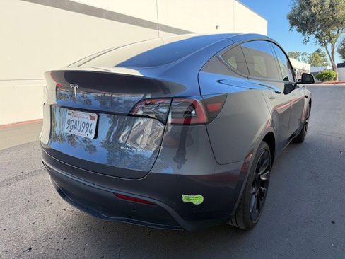 Used 2023 Tesla Model Y Long Range image 3